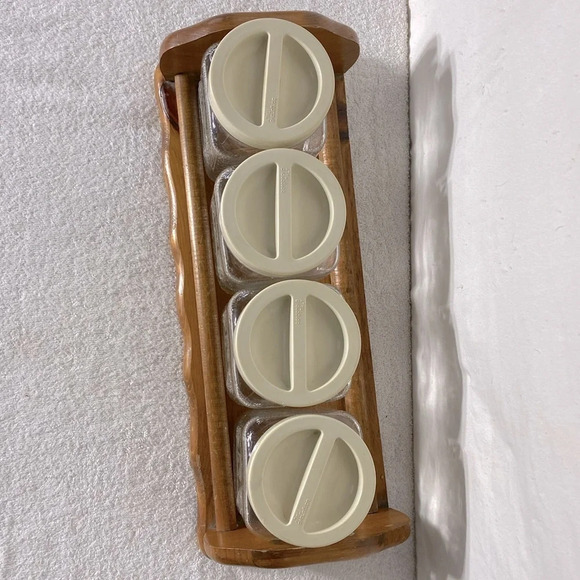 Vintage Primizie Glass Canister Set With Plastic Borgonovo Lids And Wood Tray - Picture 7 of 16